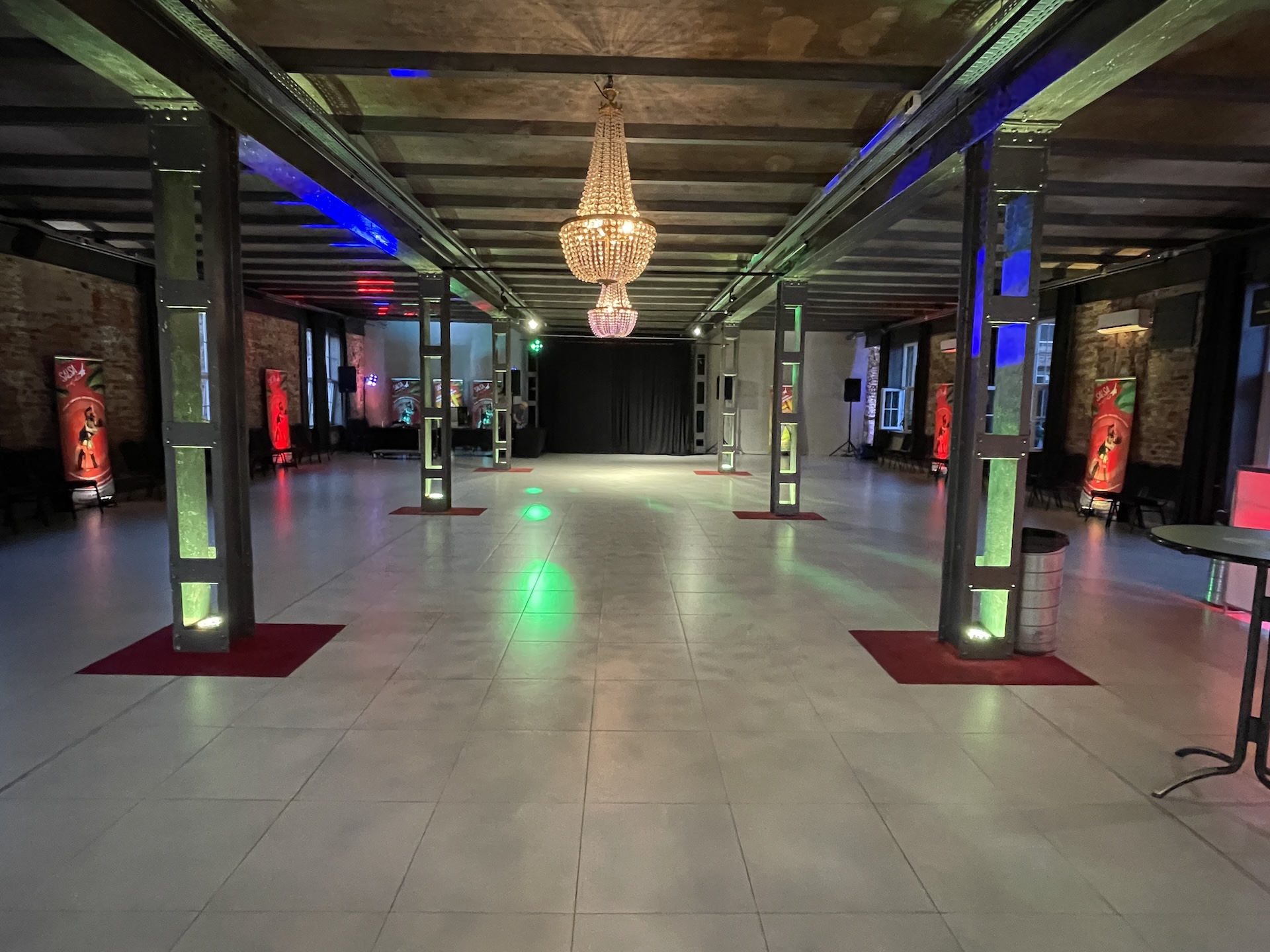 Off Hall 1 2 másolat