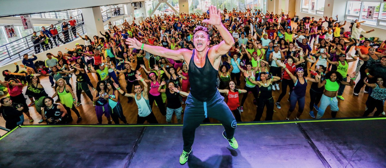 ONLINE ÓRÁINK: 
ZUMBA ÉS 
ZUMBA GOLD!